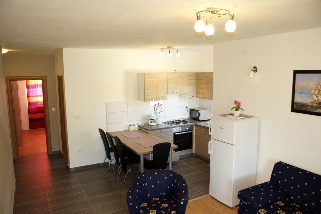 Apartments Martina بيبينيا المظهر الخارجي الصورة